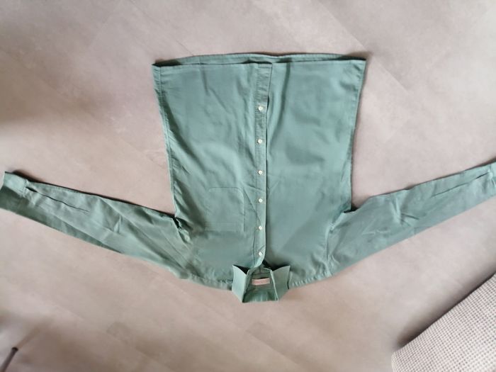 chemise manches longues verte taille 40 Jacques Pernet (col un peu usé) - photo numéro 2