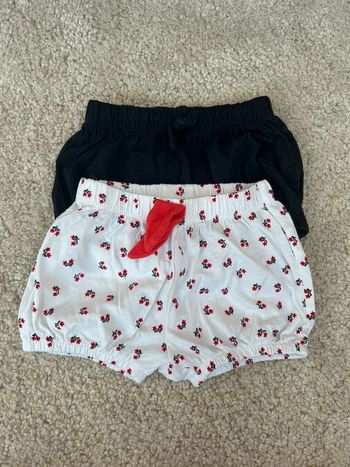 Lot de 2 shorts / bloomer en coton bio fille neufs - 9 mois - kiabi
