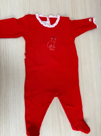 Pyjama rouge Petit  Bateau taille 3 mois