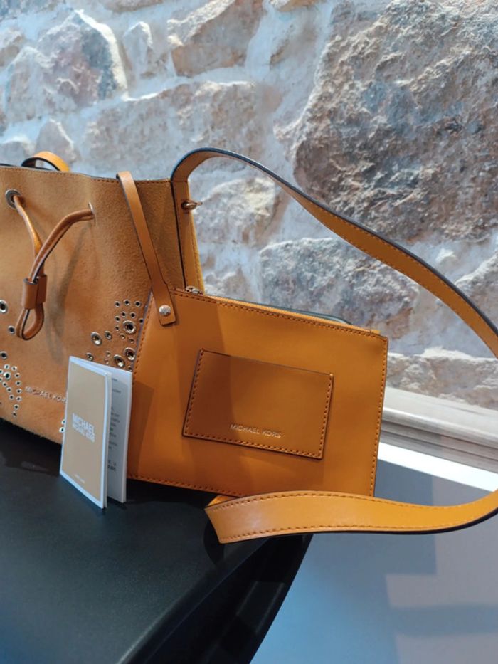 Sac bourse cuir et daim jaune MK - photo numéro 3