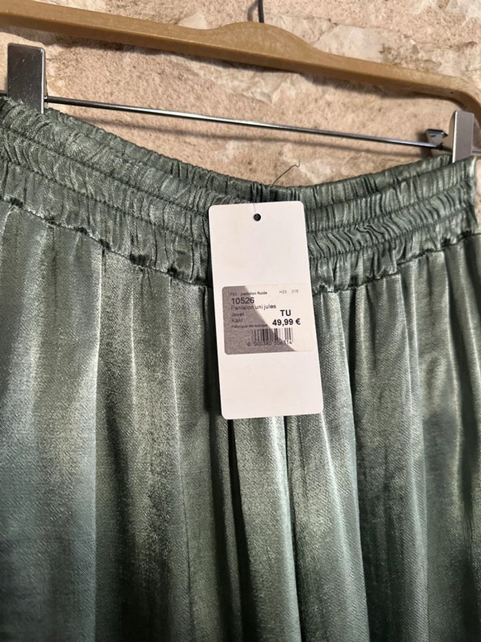 Pantalon fluide neuf - photo numéro 2