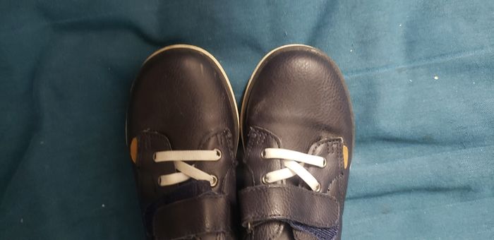 Baskets ou chaussures habillées garçon pointure 28 - photo numéro 3