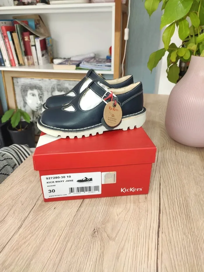 Chaussures kickers 30 bleu marine Mary Jane semelle mousse de confort.