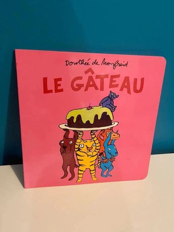 Livre cartonné école des loisirs le gâteau dès 2 ans