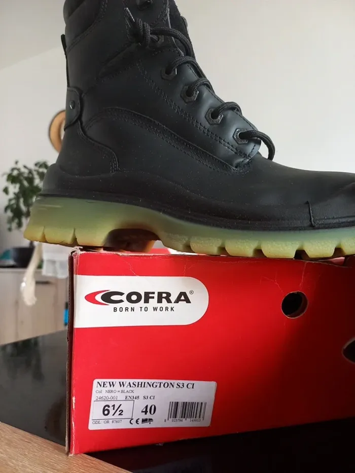 Chaussures de sécurité noir T40 Neuve - photo numéro 5