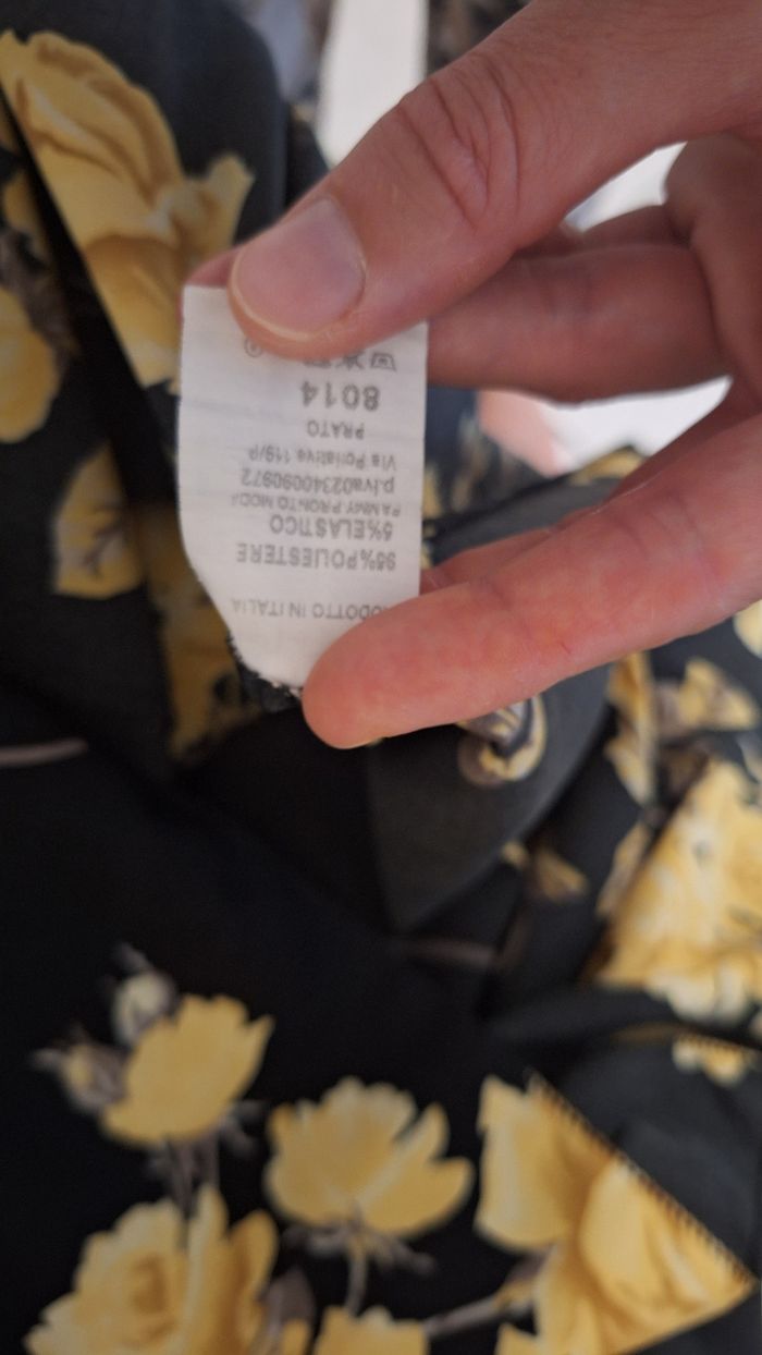 Robe longue fleurie noir et jaune type portefeuille - photo numéro 7