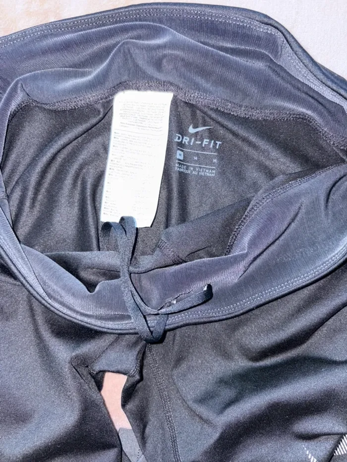 Legging de sport femme Nike taille M noir en très bon état - photo numéro 10