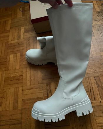 Bottes cuissardes longues beige ultra tendance moutmout à l'intérieur, neuf, T. 38