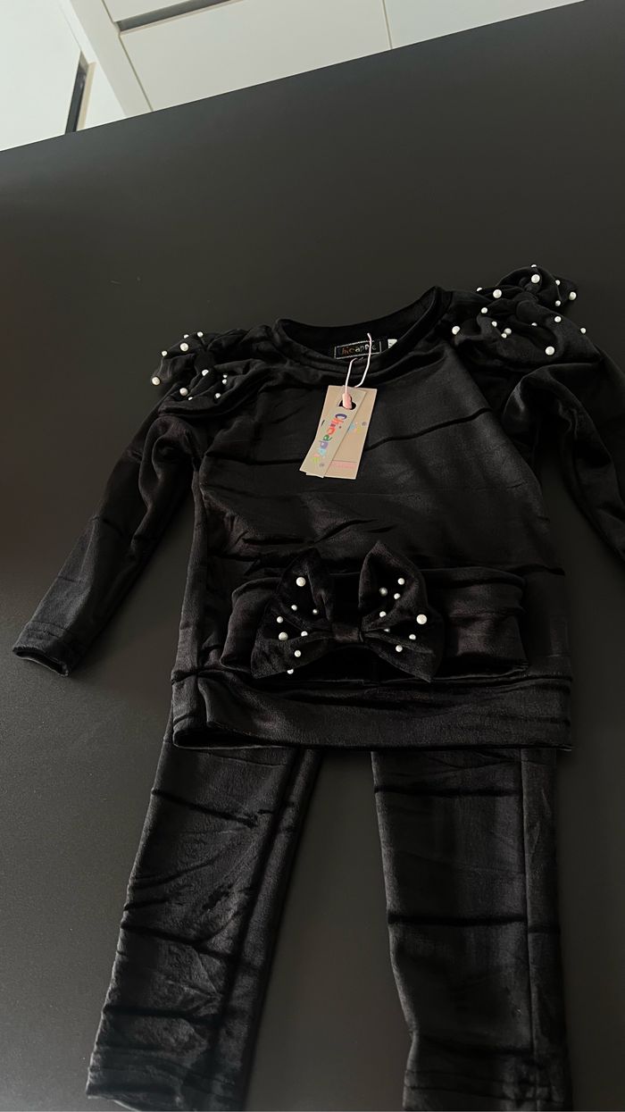 ensemble polydou noir  bébé 3mois neuf