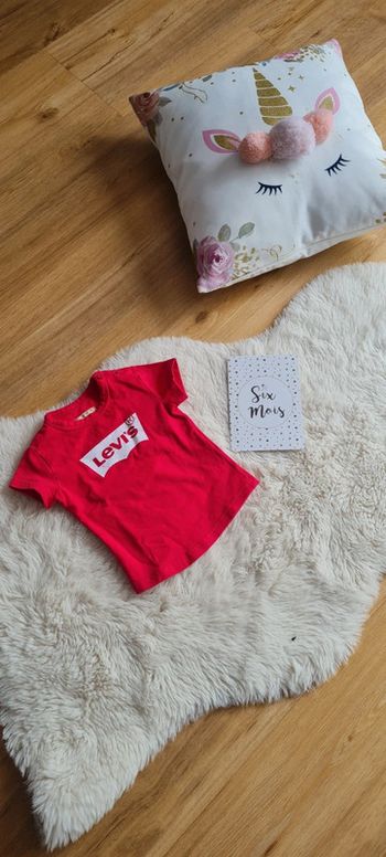 t shirt levis