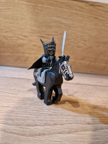 Figurine type lego La Bouche de Sauron avec son cheval noir seigneur des anneaux