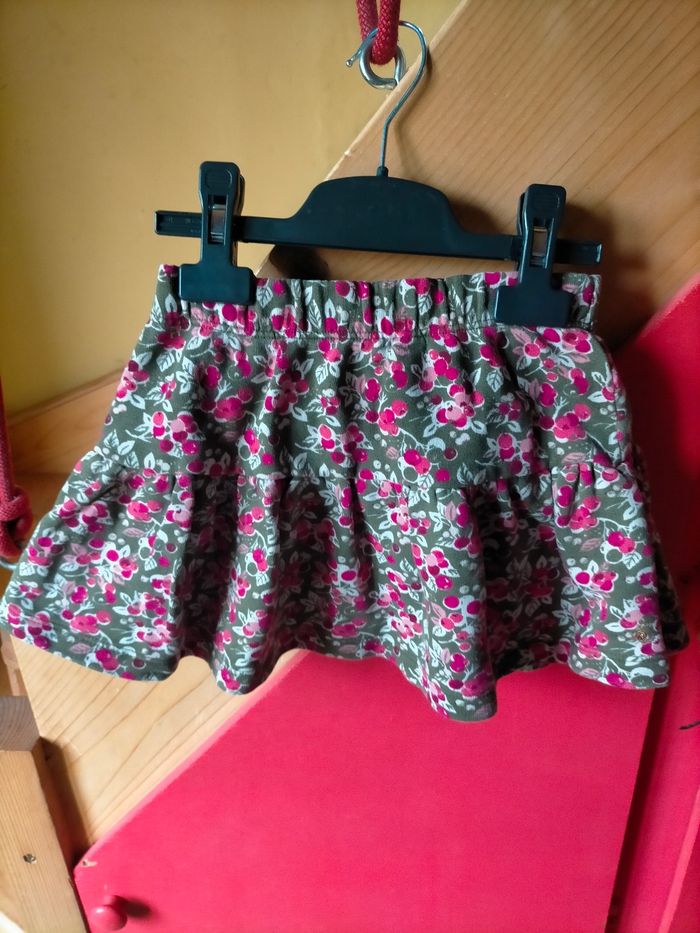 Très jolie jupe Petit Bateau 6 ans