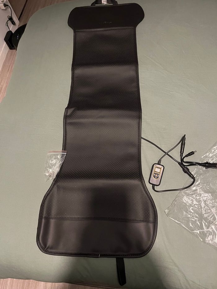 Coussin chauffant pour siège de voiture