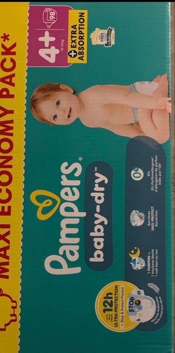 Couches Pampers taille 4+