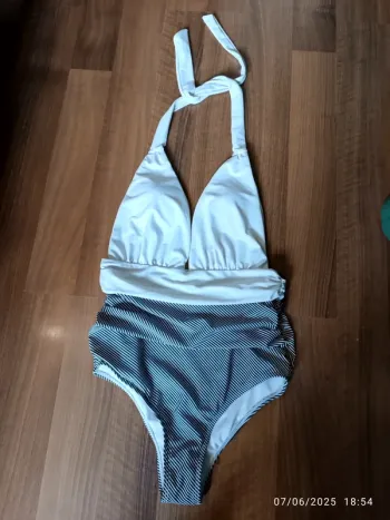 Maillot de bain ventre plat