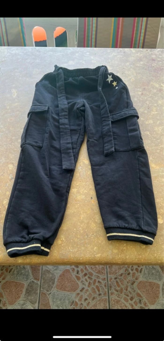 Pantalon noir cargo fille orchestra taille 8 ans en parfait état . 95% coton - photo numéro 4