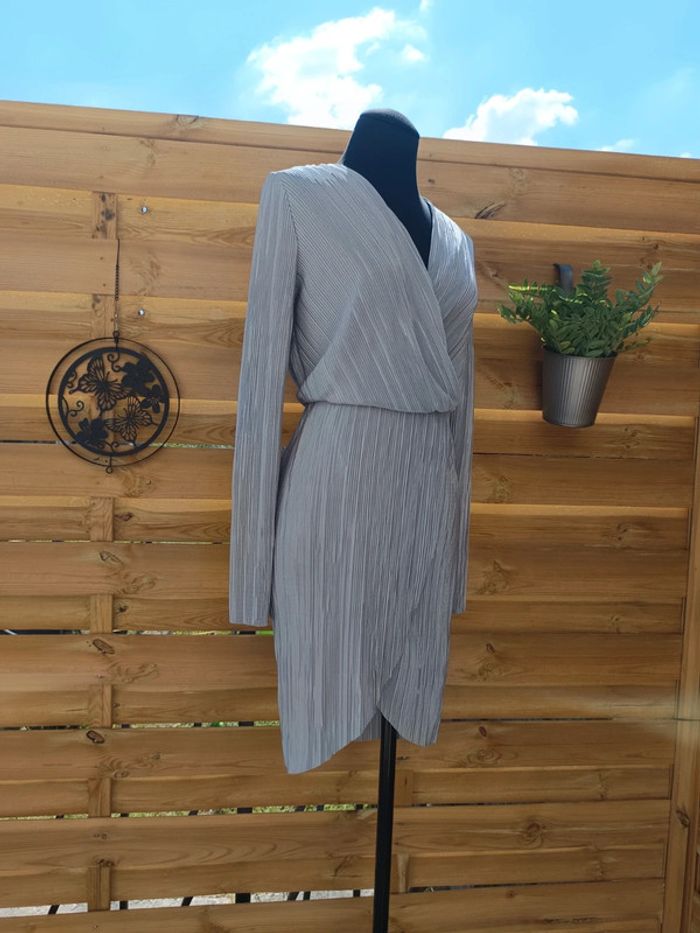 Superbe robe argentée taille S - photo numéro 3