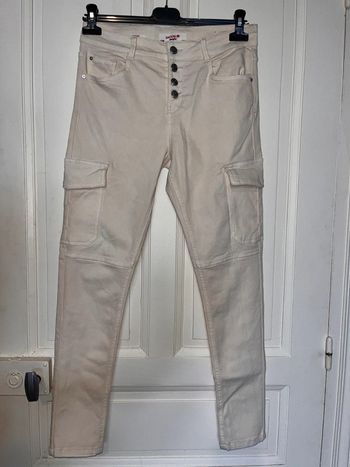Jeans beige ecru taille 38 jennyfer