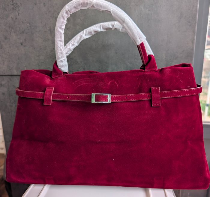 Magnifique sac à main en simili daim bordeau