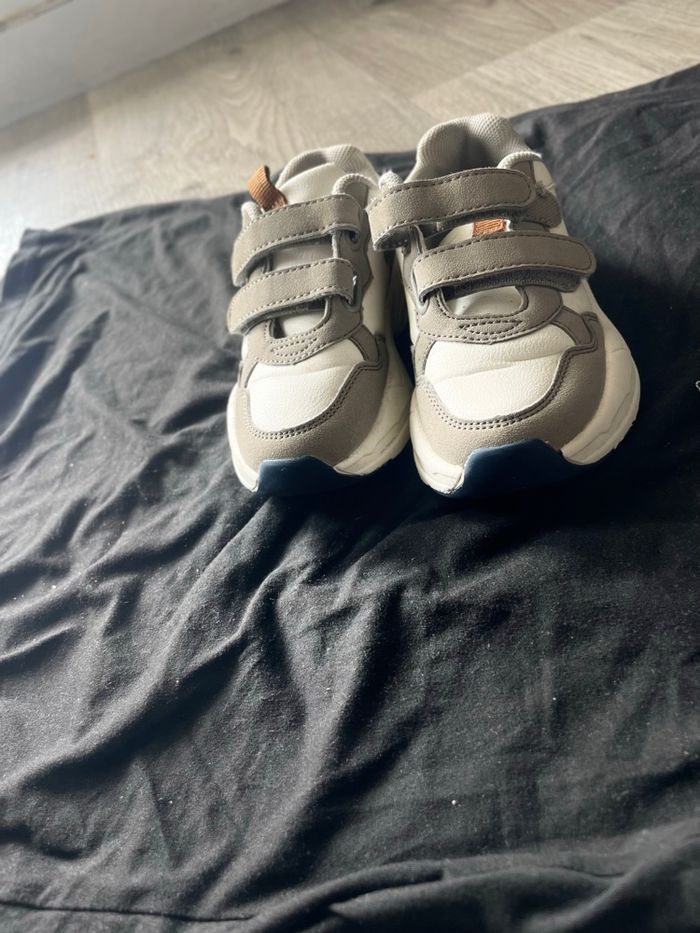 Chaussures taille 26 - photo numéro 2