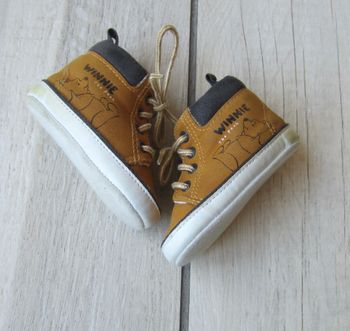 Chaussures bébé "winnie l'ourson" 3/6 mois