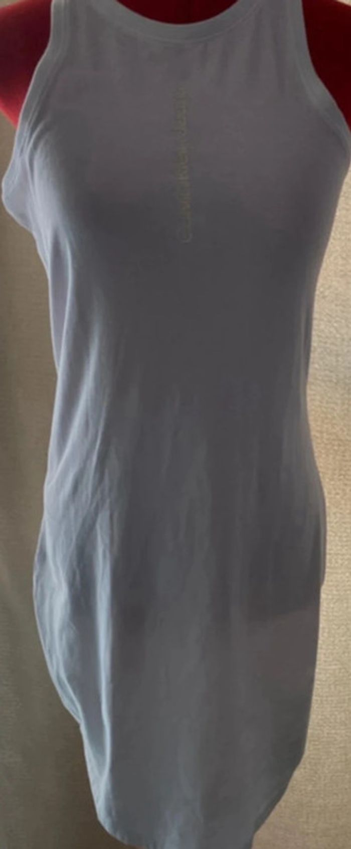 Robe Calvin Klein blanche taille 38 - photo numéro 2