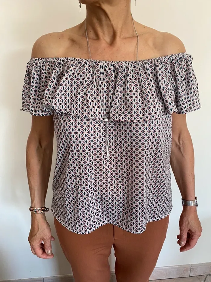 top h&m épaules dénudés taille M