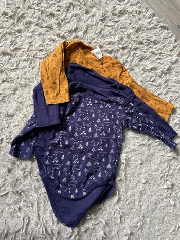 Lot 3 bodies ml 6 mois