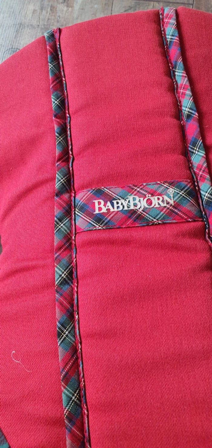 Porte bébé babyjborn en tres bon état - photo numéro 2
