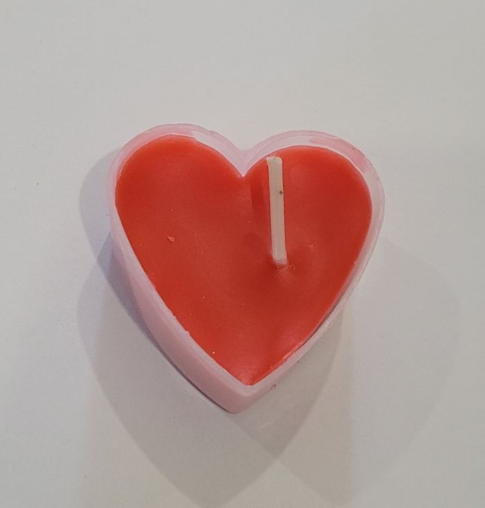 LOT DE 9 BOUGIES FORME COEUR ROUGE ! NEUF ! SAINT VALENTIN ! - photo numéro 2