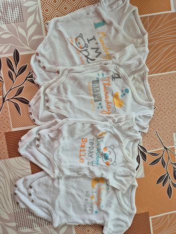 Lot body manches courtes