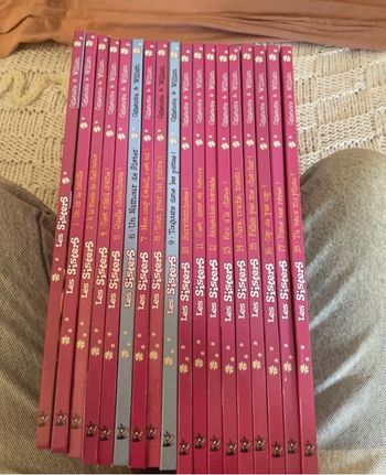 Lot de 18 livres bd Les Sisters