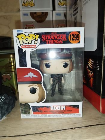 Figurine pop stranger thing robin