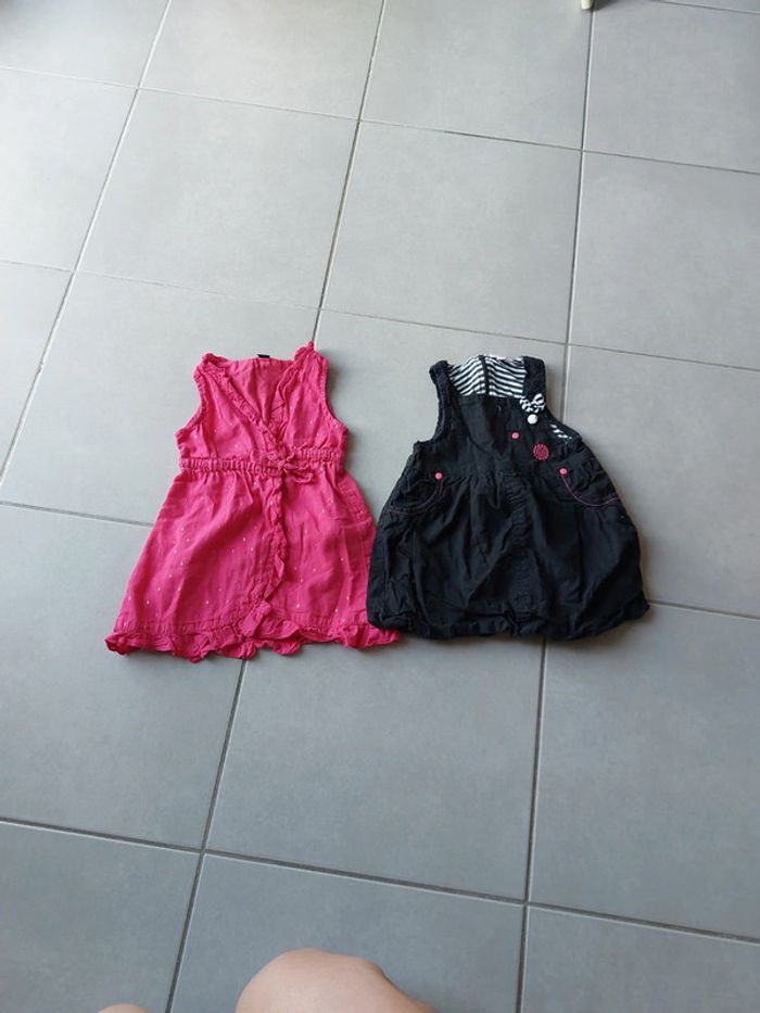 Lot 2 robes