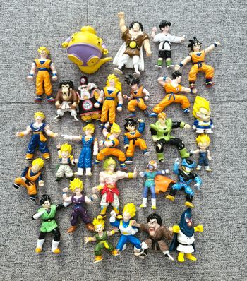Lot de 28 Gashapon DBZ Dragon Ball Z Jouets Vintage