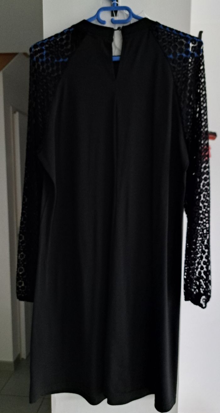 Robe noire - photo numéro 4