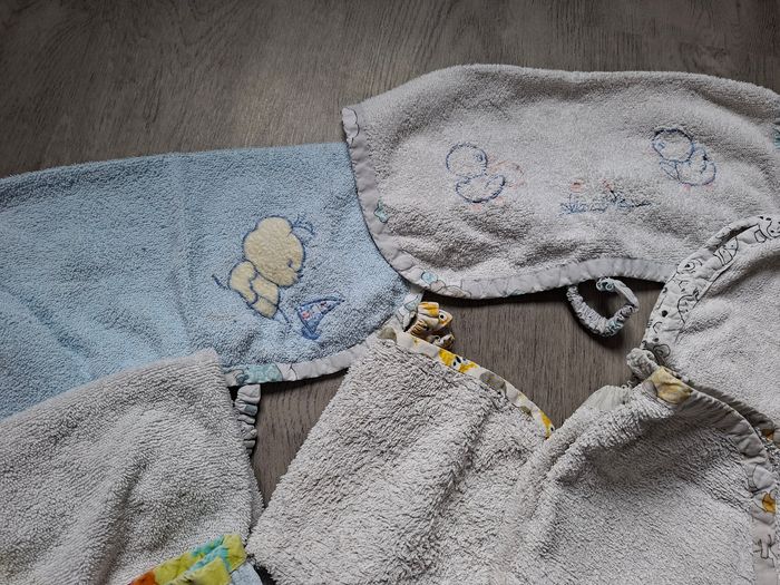 Lot bavoirs - photo numéro 2