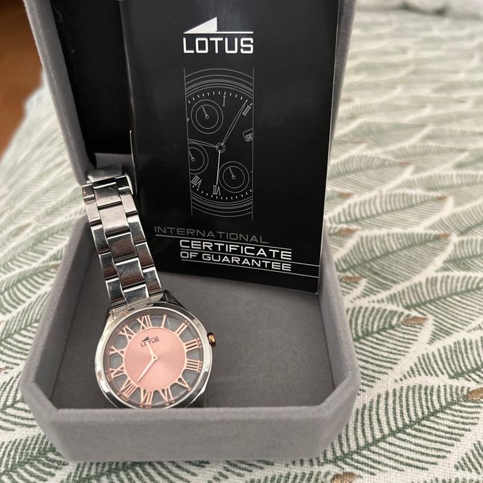 Montre femme  lotus - photo numéro 2