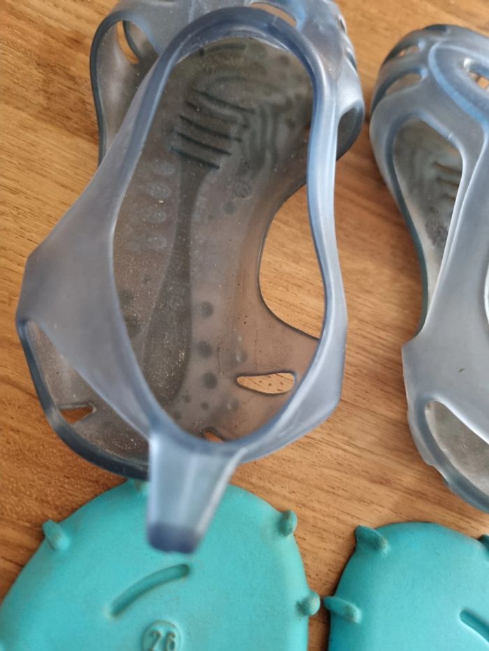 Chaussure aquatique taille 26 - photo numéro 10