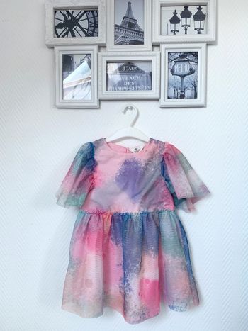 Jolie petite robe pop de fête en tulle colorée