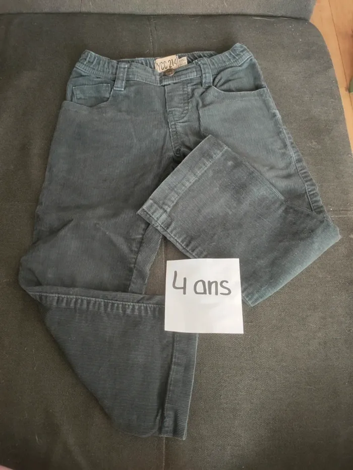 Jeans type velours garçon 4 ans