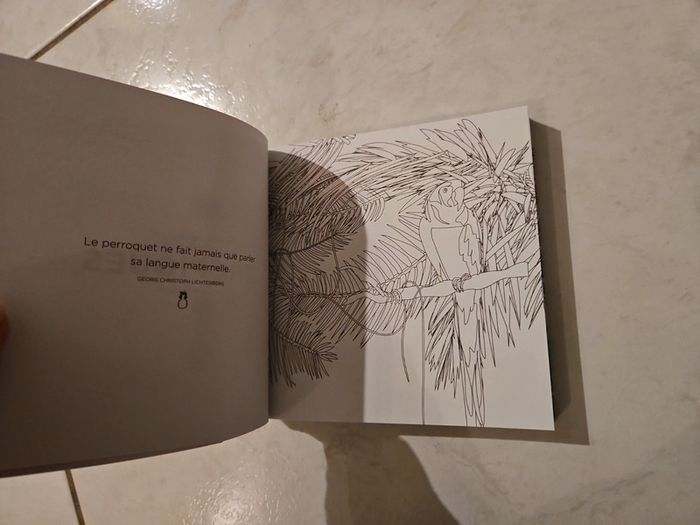 Petit livre de coloriages tropiques Neuf - photo numéro 4