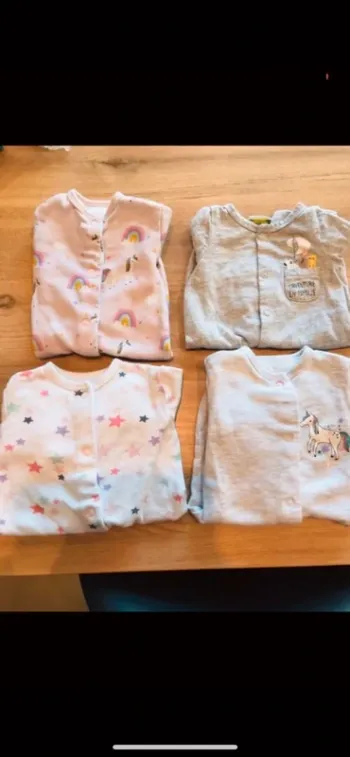 4 pyjamas taille naissance licorne 🦄