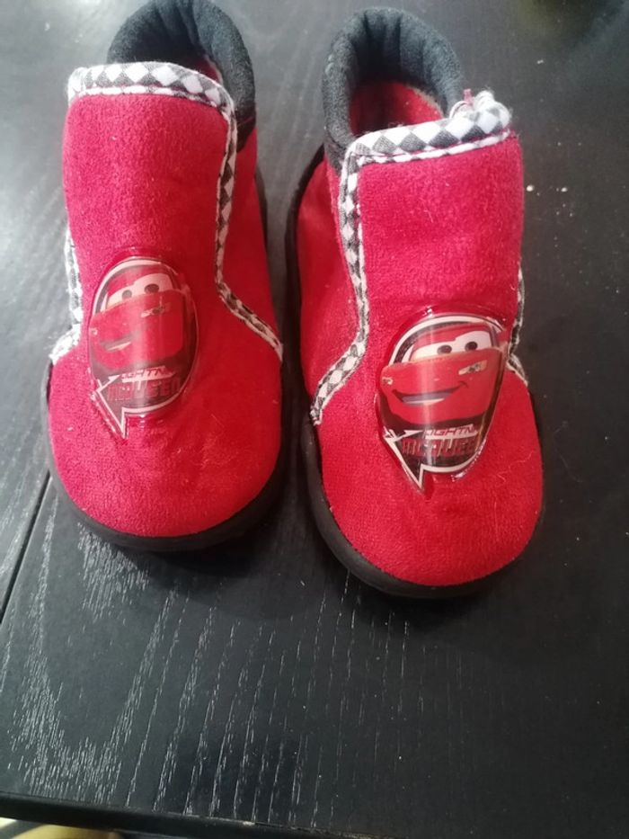 Chaussons cars taille 25