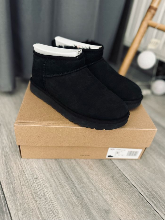 Ugg ultra mini noir - photo numéro 2