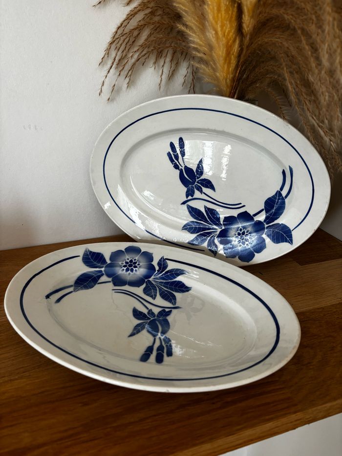Lot de deux plats ovales fleurs bleues modèle Flore