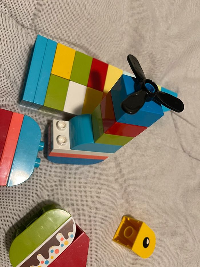 Lot de 28 legos - photo numéro 2