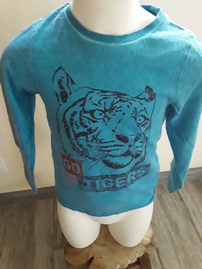 Tee-shirt manches longues 3 ans (98 cm) - photo numéro 2