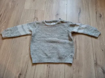 Pull 12-18 mois