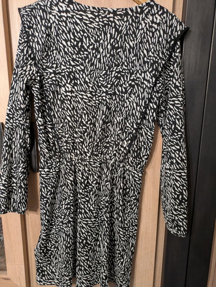 Jolie robe habillée Taille M - photo numéro 2